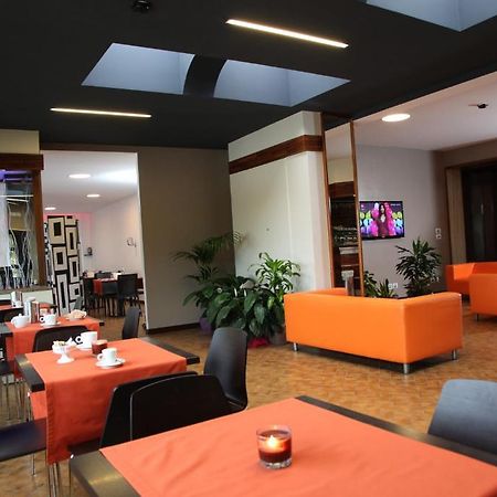 Hotel Veronese เชรินโญลา ภายนอก รูปภาพ