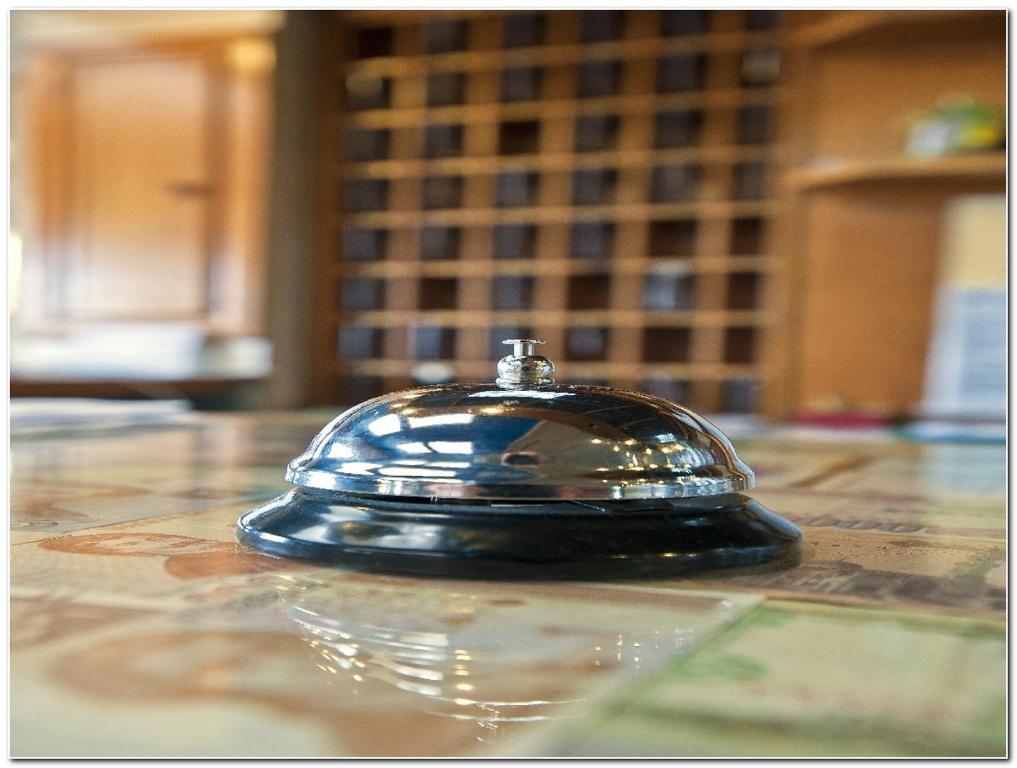 Hotel Veronese เชรินโญลา ภายนอก รูปภาพ