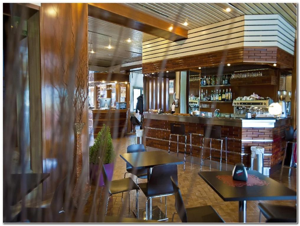 Hotel Veronese เชรินโญลา ภายนอก รูปภาพ