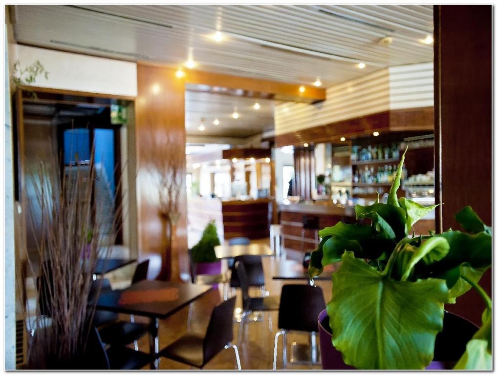 Hotel Veronese เชรินโญลา ภายนอก รูปภาพ
