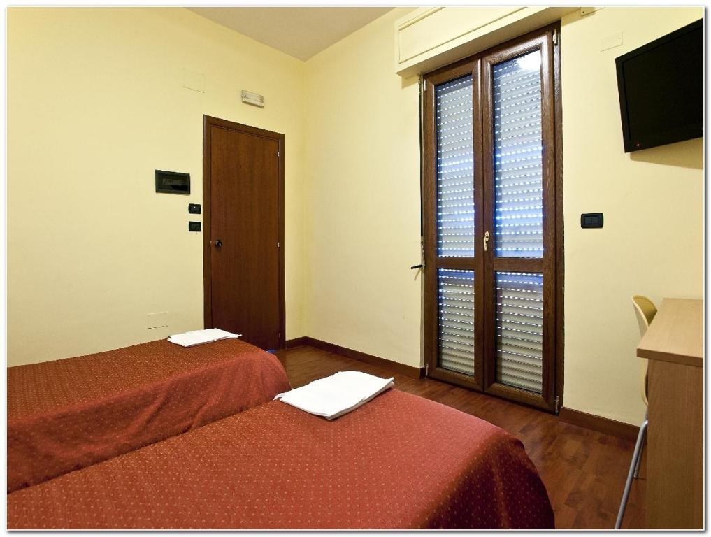 Hotel Veronese เชรินโญลา ภายนอก รูปภาพ