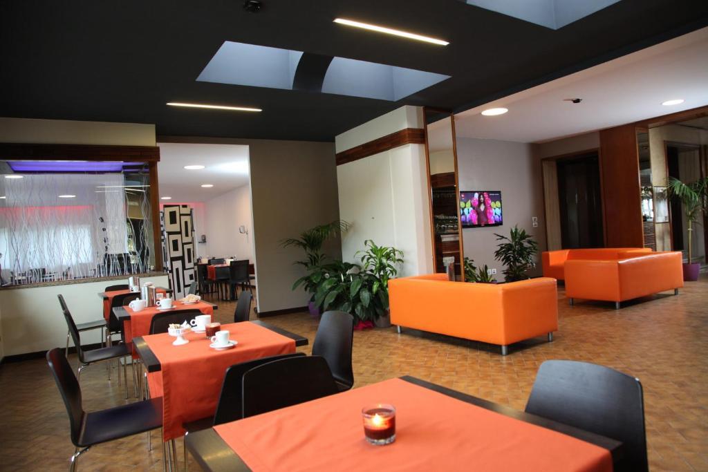 Hotel Veronese เชรินโญลา ภายนอก รูปภาพ